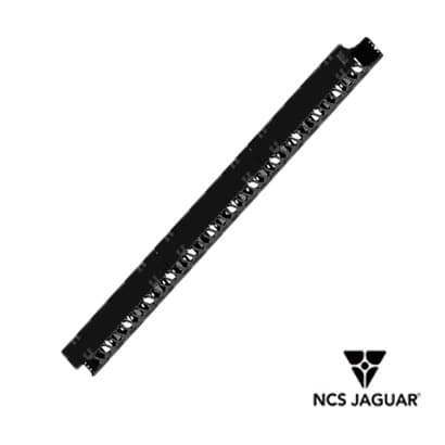 ORGANIZADOR VERTICAL P/RACKS O GABINETES CABLE NCS JAGUAR NCS-VOP-45 45 UR CON PEINES DE POLICARBONATO TAPA REMOVIBLE Y ABATIBLE POSIBILIDAD DE SUJECION DE CABLE CON CINCHOS VELCRO O PIOLA PESO DE 6 KG CUMPLE CON LA NORMA EIA - Miniatura 2